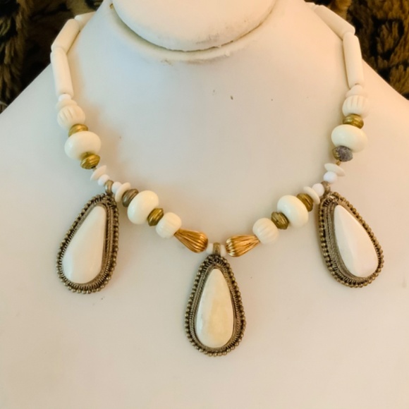 HANDMADE NECKLACE -VINTAGE TRIBAL BONE NEW CONDITION - BOHEMIAN VIBE - Picture 3 of 11